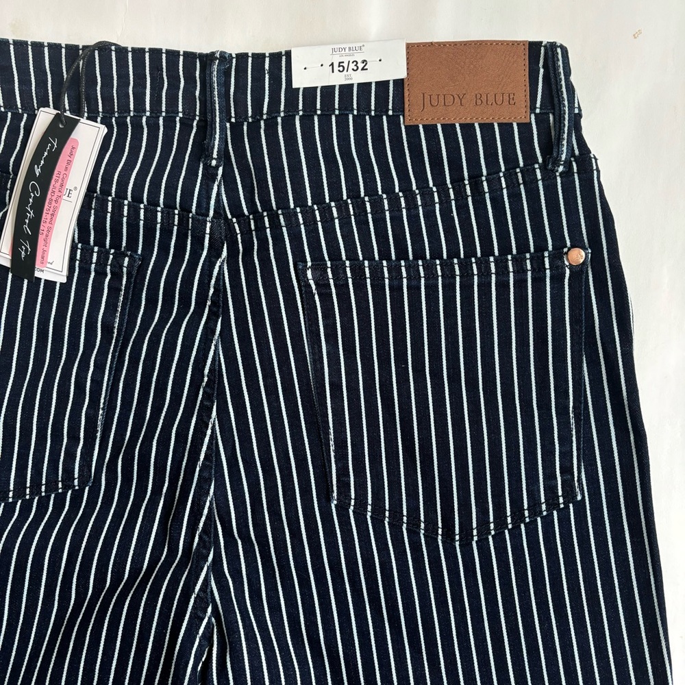 Judy Blue Tummy Control Striped Blue White Straight Leg Jeans Size 15/32 - Picture 9 of 17